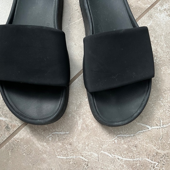 Lululemon Restfeel Womens Slide - Picture 5 of 9